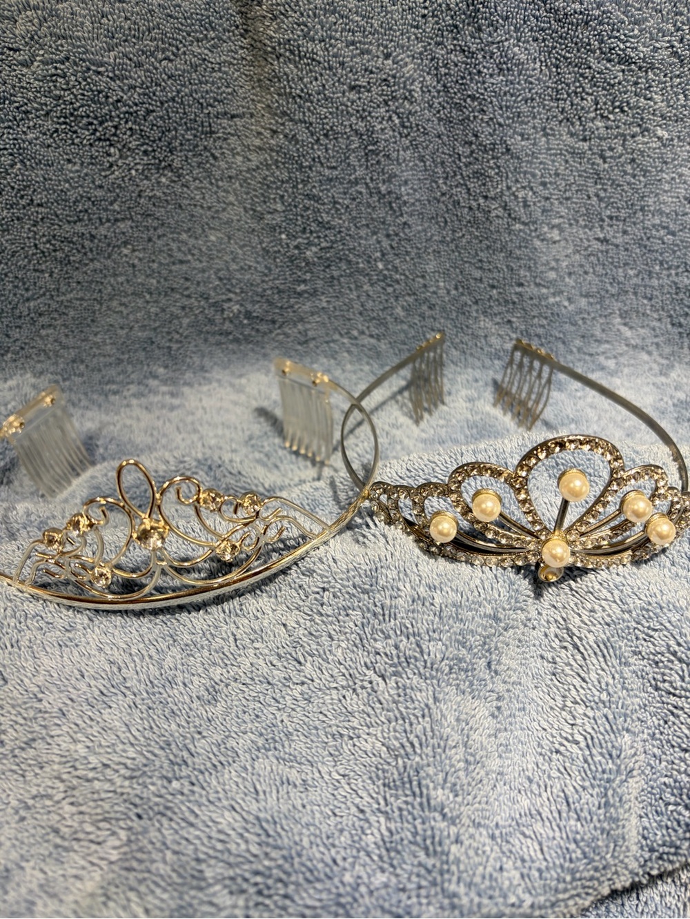 Bundle of two tiara silver with beads